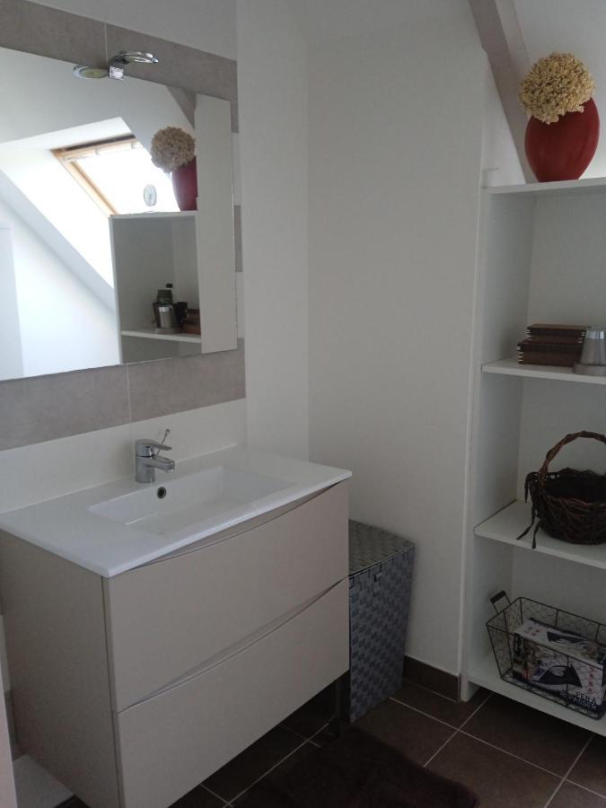 Lestrevet, Les Pieds Dans L Eau Apartment Plomodiern Exterior photo